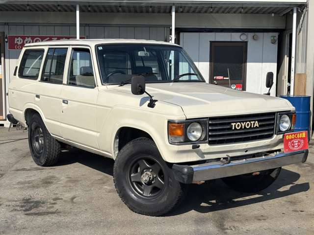 Toyota Land Cruiser 60 8