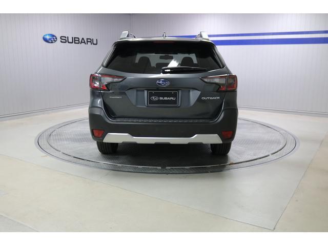Subaru Legacy Outback 6