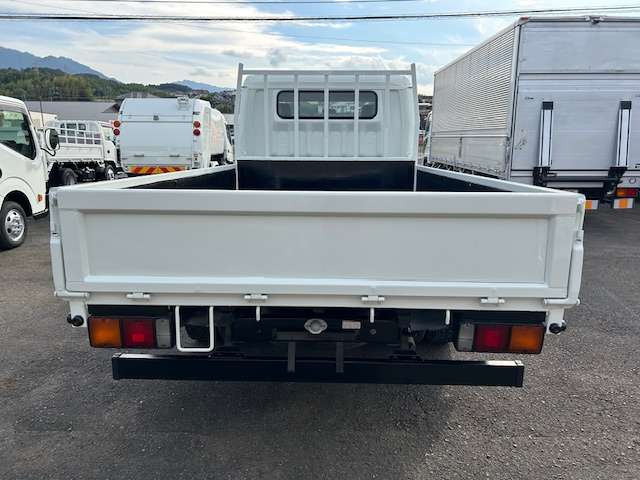 Mitsubishi Fuso Canter 12