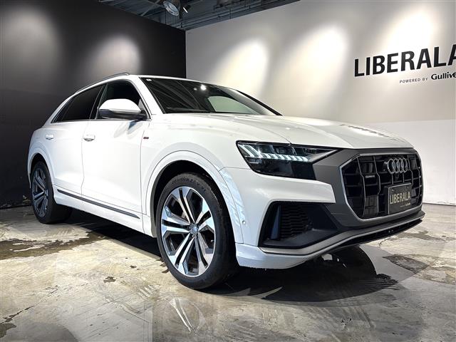 Audi Q8 8