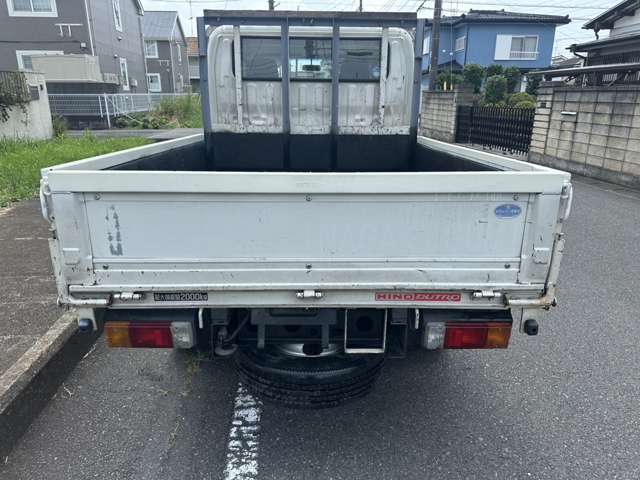 Hino Dutro 3