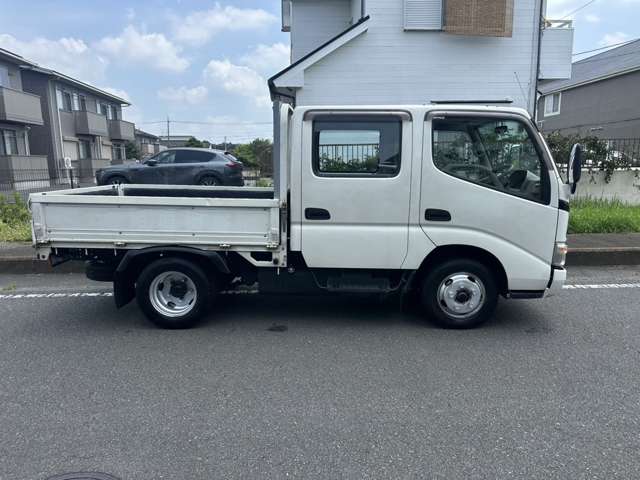 Hino Dutro 4