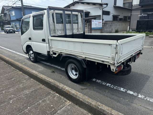 Hino Dutro 7