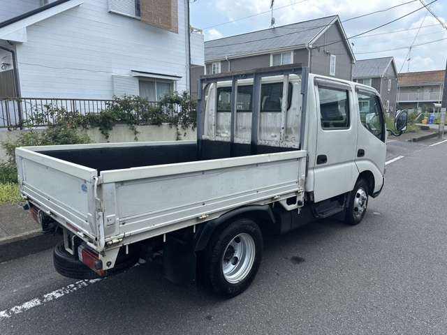 Hino Dutro 8