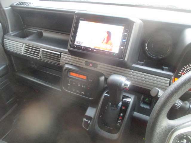 Honda N-VAN 10