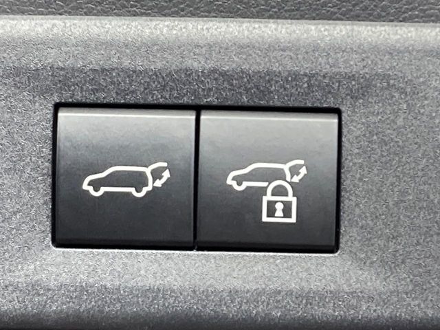 Lexus NX 7