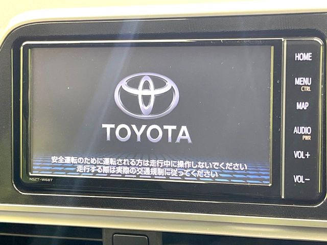 Toyota Sienta 3