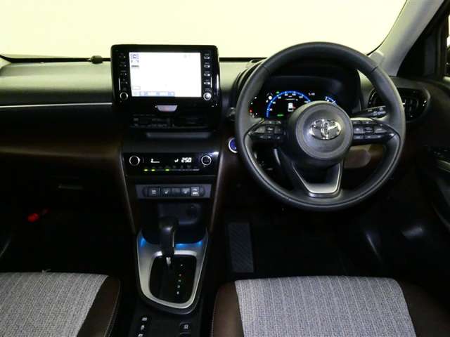 Toyota Yaris Cross 12