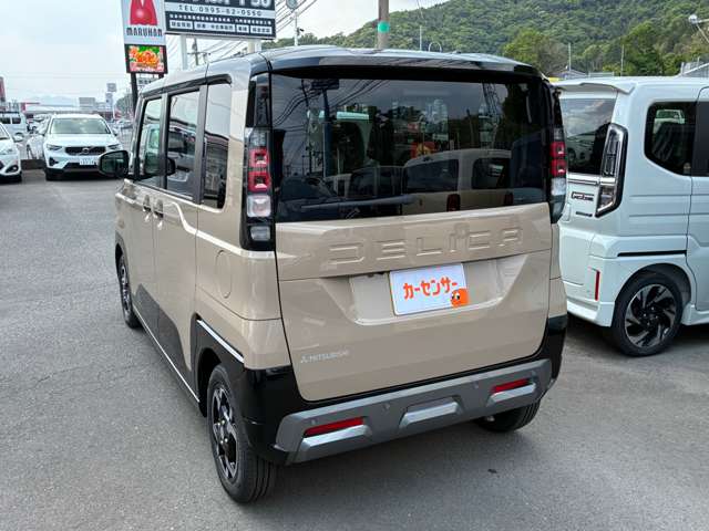 Mitsubishi Delica Mini 11
