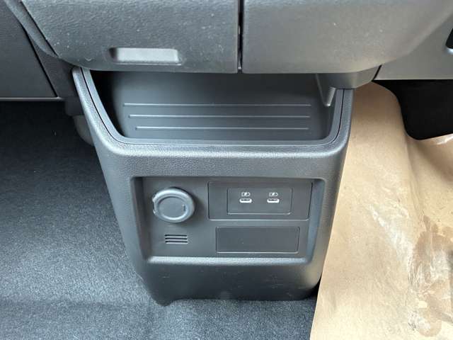Mitsubishi Delica Mini 7
