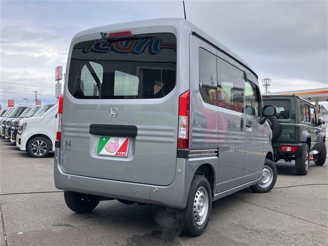 Honda N-VAN 8