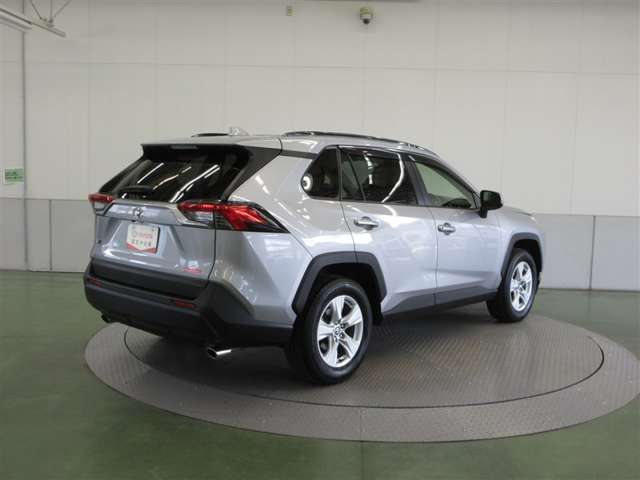 Toyota RAV4 8