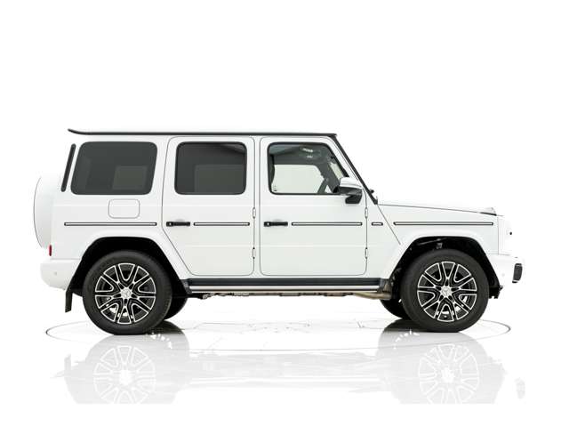 Mercedes-Benz G-Class 8