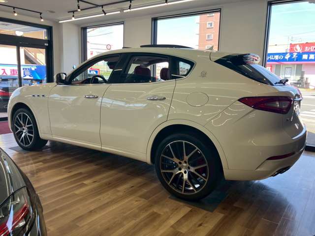 Maserati Levante 11