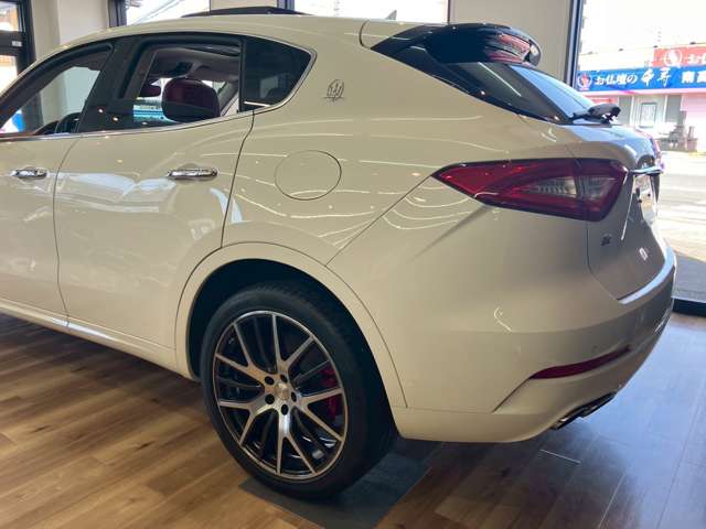 Maserati Levante 10