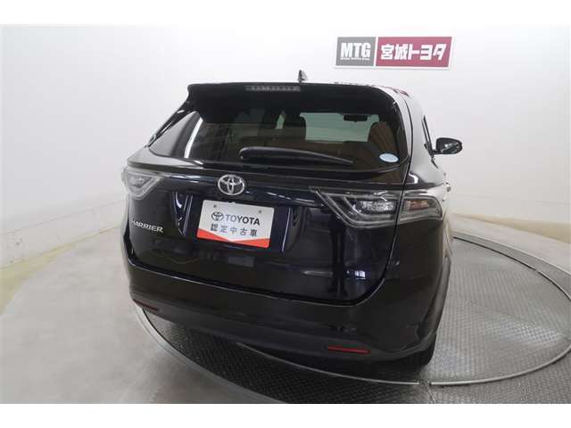 Toyota Harrier 11