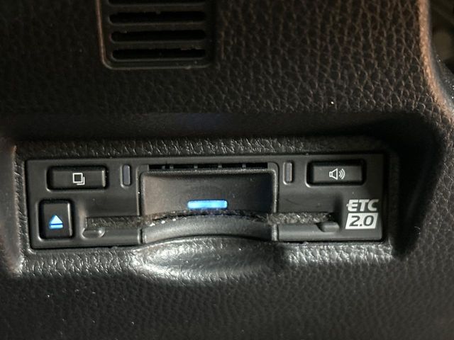 Toyota Voxy 7