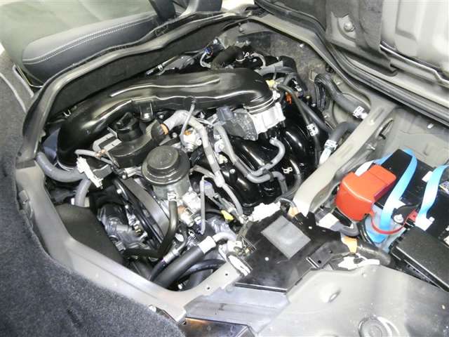 Toyota Hiace Van 12