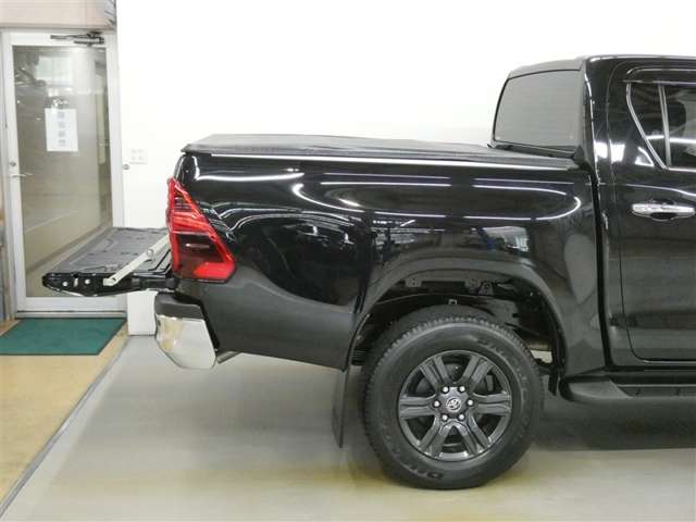 Toyota Hilux 7