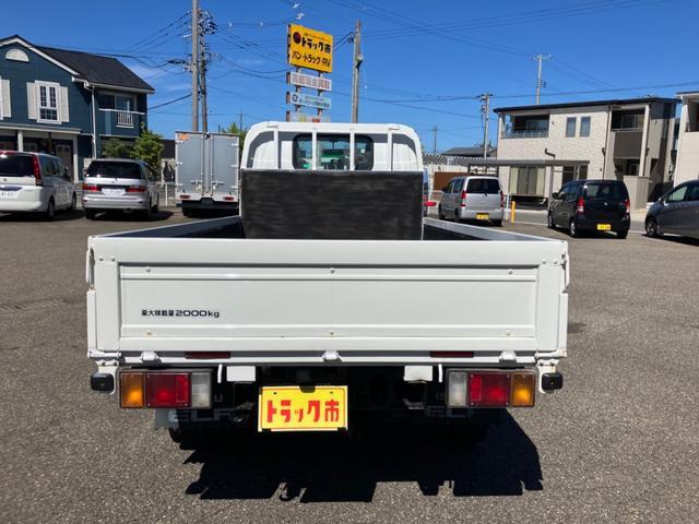 Isuzu Elf 11