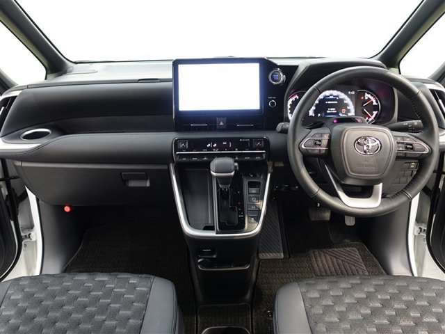 Toyota Voxy 9