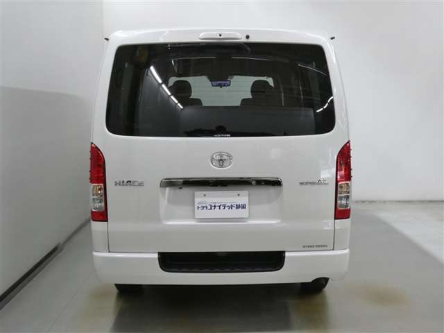 Toyota Hiace Van 6