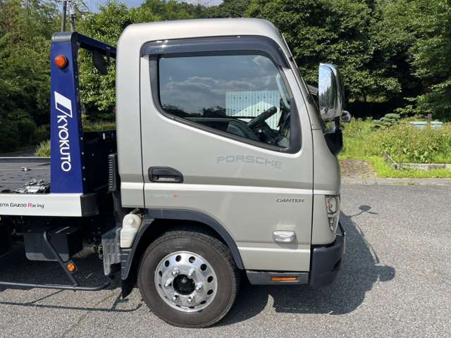 Mitsubishi Fuso Canter 2