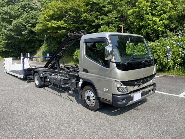 Mitsubishi Fuso Canter 9