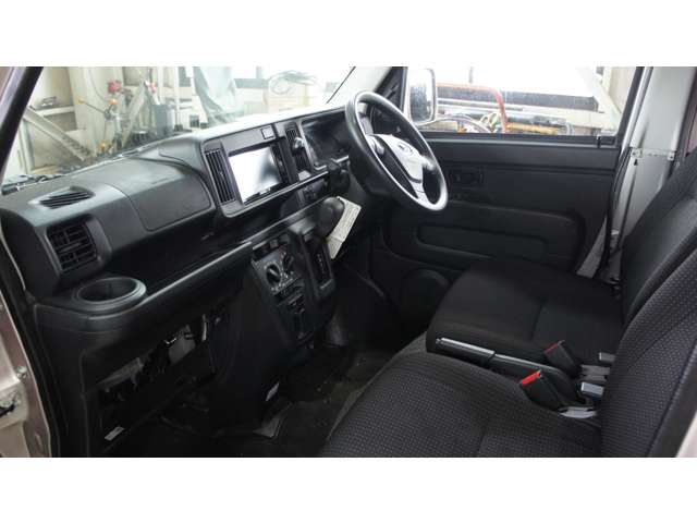 Daihatsu Hijet Deck Van 12