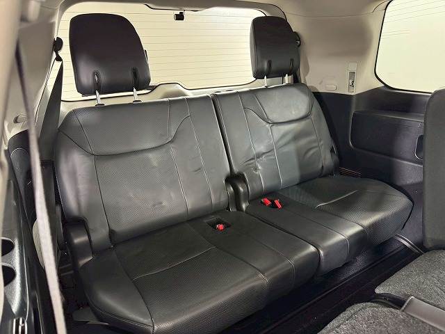 Lexus LX 7