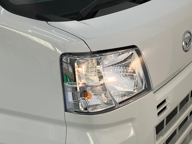 Daihatsu Hijet Cargo 11
