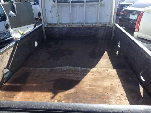 Mitsubishi Fuso Canter Guts 7