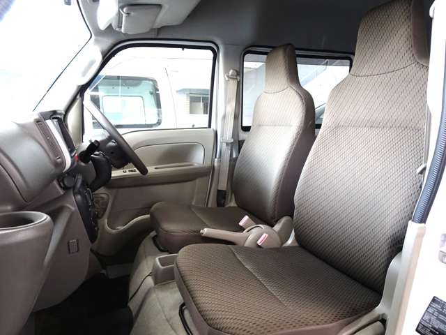 Nissan NV100 Clipper 10