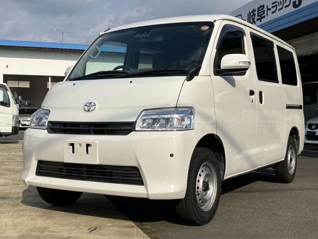 Toyota Town Ace Van 6