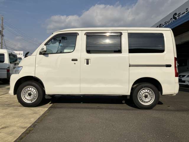 Toyota Town Ace Van 7