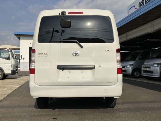 Toyota Town Ace Van 9