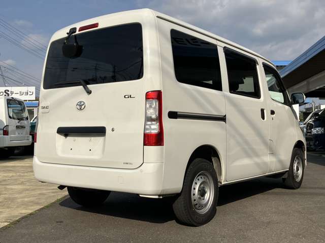 Toyota Town Ace Van 10
