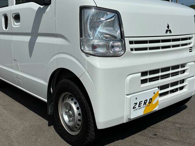 Mitsubishi Minicab Van 12