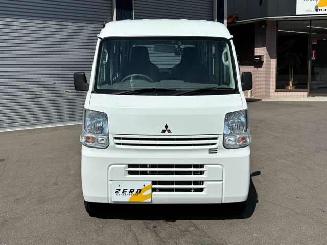Mitsubishi Minicab Van 4