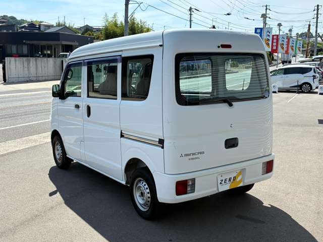 Mitsubishi Minicab Van 9