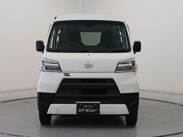 Daihatsu Hijet Cargo 2