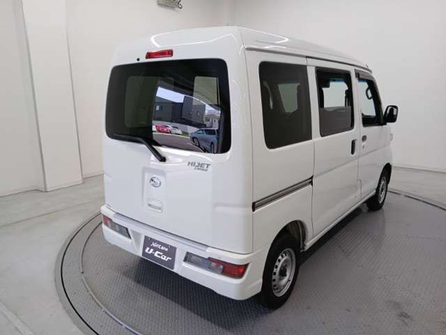 Daihatsu Hijet Cargo 5