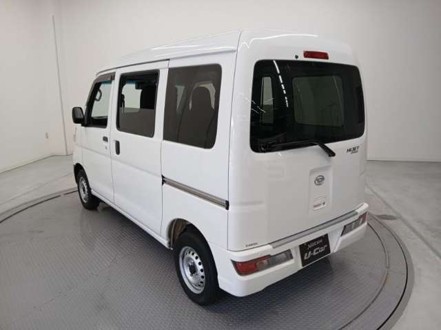Daihatsu Hijet Cargo 7