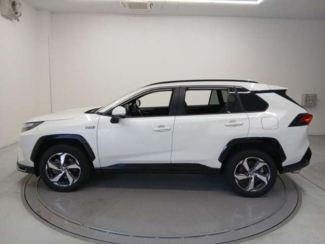 Toyota RAV4 PHV 8