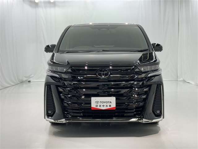 Toyota Vellfire 4