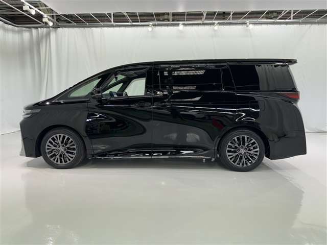 Toyota Vellfire 5