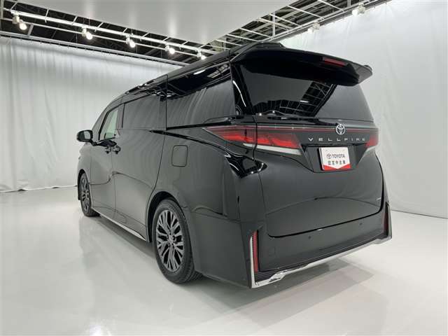 Toyota Vellfire 6