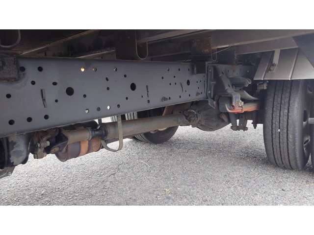 Isuzu Elf 11