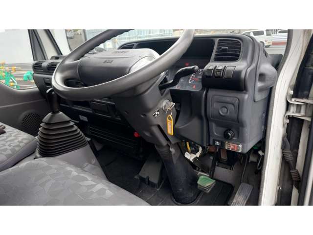 Isuzu Elf 5
