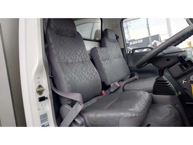 Isuzu Elf 6